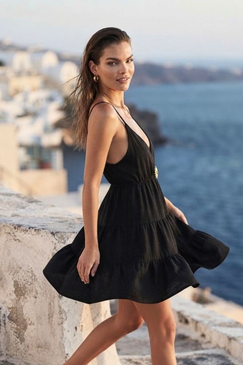 Short Dress with Brooch - Black