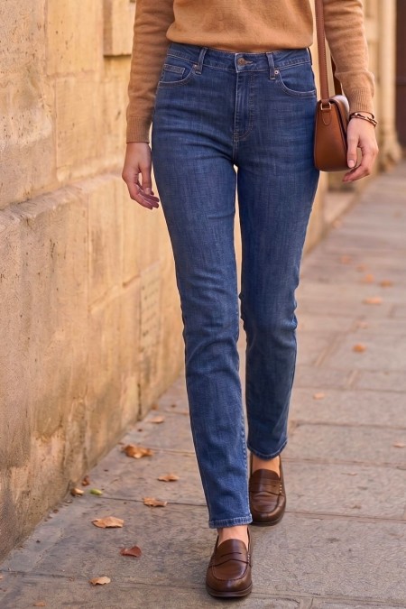 Classic Straight - Leg Jeans