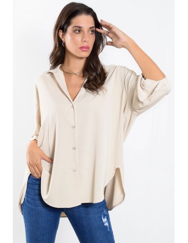 Γυναικείο πουκάμισο σε εκρού χρώμα με φαρδιά γραμμή και πλαϊνά ανοίγματα.